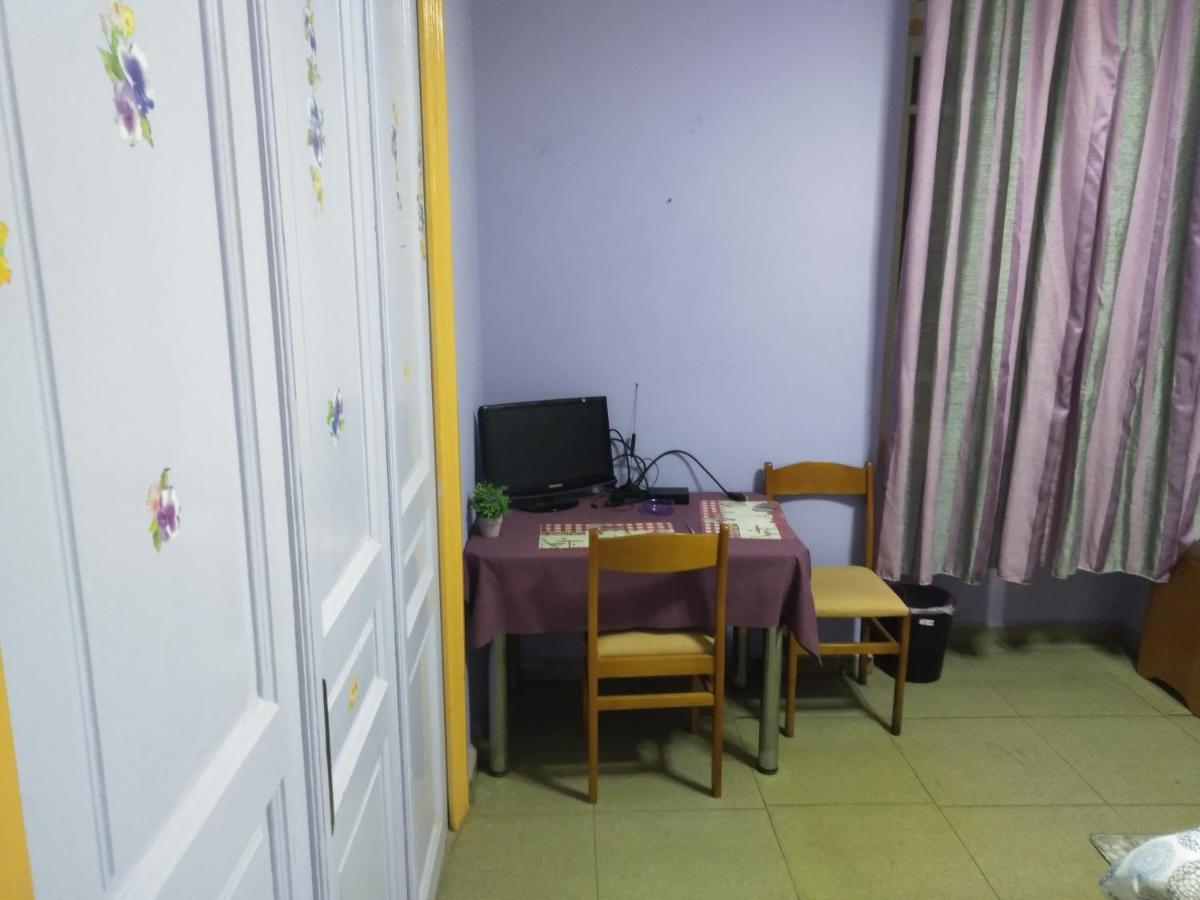 Pinguino Hostel Athena Bagian luar foto